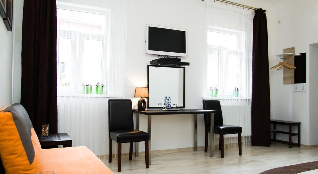 Leo Apartment Bratislava Exteriör bild