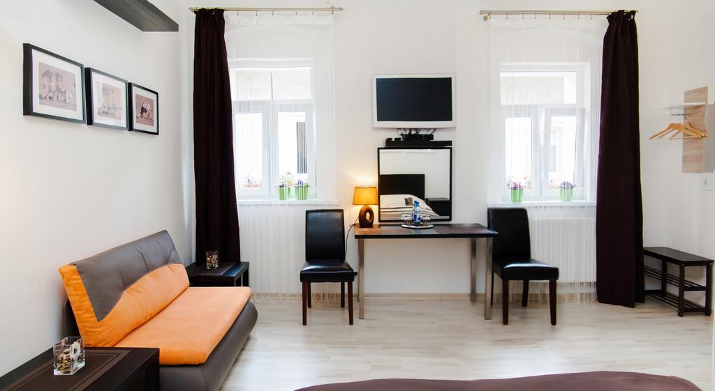 Leo Apartment Bratislava Exteriör bild