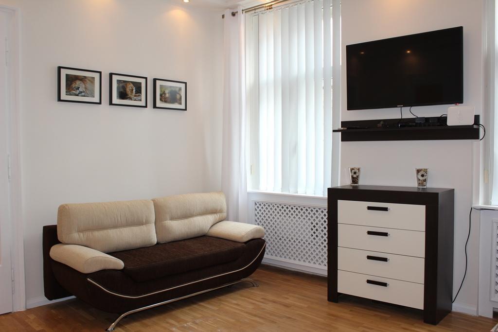 Leo Apartment Bratislava Exteriör bild