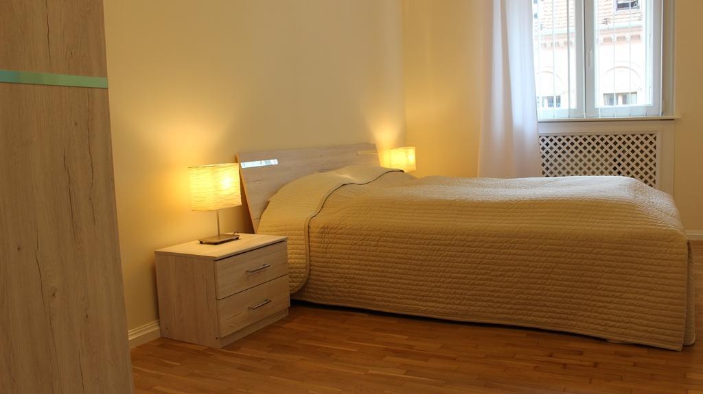 Leo Apartment Bratislava Exteriör bild